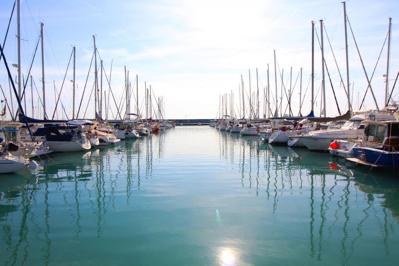Global Properties, Apartamento De 2 Habitaciones Con Gran Terraza En Gran Canet Canet d'En Berenguer Luaran gambar